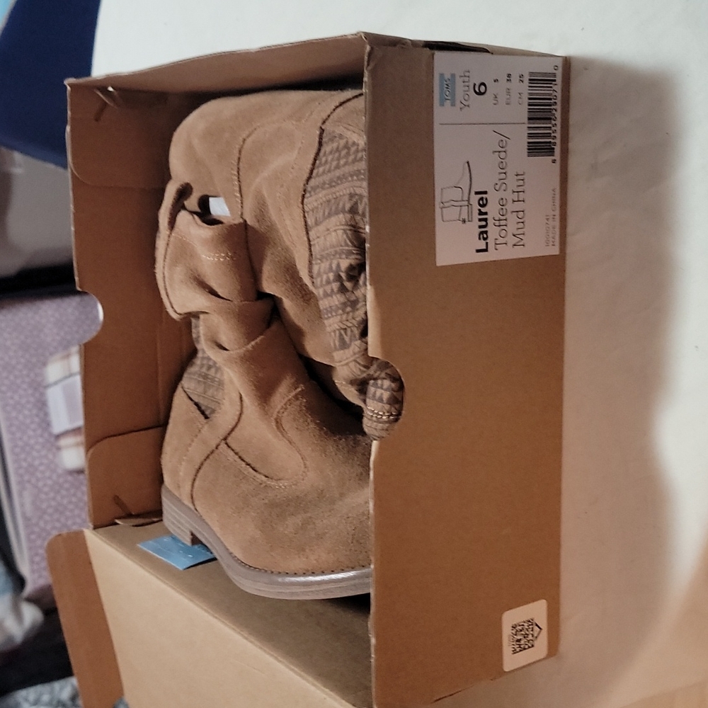 Tom's slouchy boots